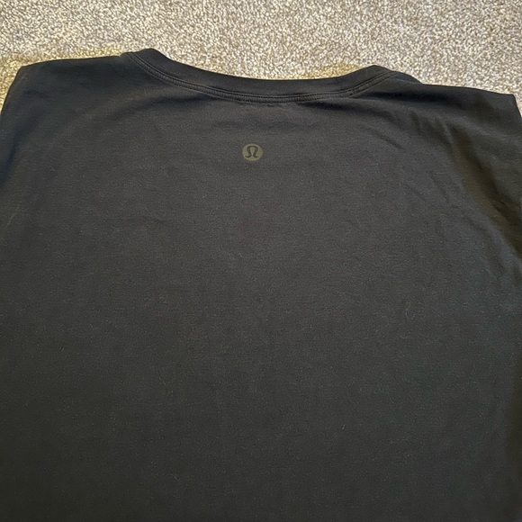 Lululemon | Black Muscle Tee - Picture 2 of 2